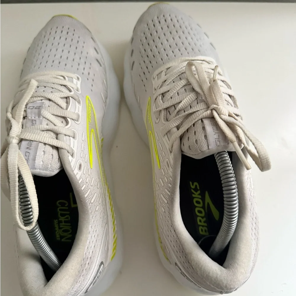 Brooks glycerin 20 Cream and Neon Yellow Running Shoes - Picture 5 of 8